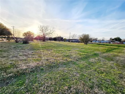 000 Moss St, Bryan, TX 77803 photo 2