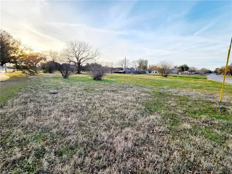 000 Moss St, Bryan, TX 77803 photo 6