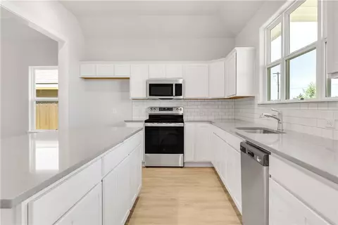 2826 Messenger Way, Bryan, TX 77803 photo 6