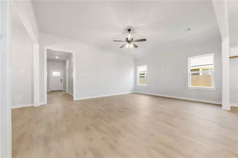 2826 Messenger Way, Bryan, TX 77803 photo 2