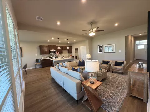 5305 Lyle Pl, Bryan, TX 77807 photo 6