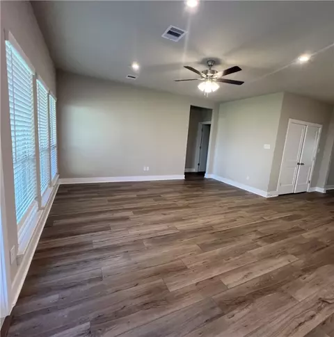 5303 Lyle Pl, Bryan, TX 77807 photo 6