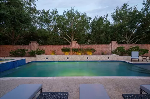 Exterior - 4200 Serrano Ct, Bryan, TX 77802 photo 4 of 6