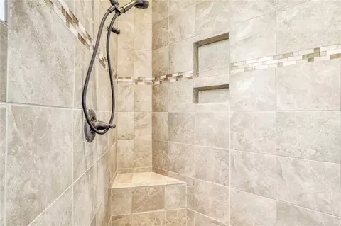 Bath - 4200 Serrano Ct, Bryan, TX 77802 photo 5 of 7