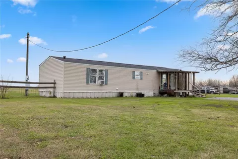 11695 Emu Ln, North Zulch, TX 77872
