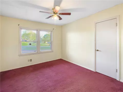 Bedroom - 409 E 6th St, Hearne, TX 77859 photo 2 of 4