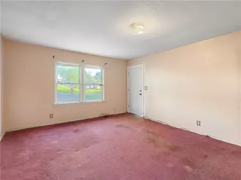 Living - 409 E 6th St, Hearne, TX 77859 photo 1 of 1