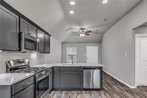2782 Messenger Way, Bryan, TX 77803 photo 7