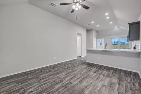 2782 Messenger Way, Bryan, TX 77803 photo 3