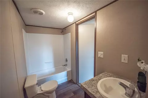 900 Post Oak St, Calvert, TX 77837 photo 12
