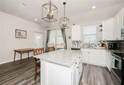 2024 Kathryn Dr, Bryan, TX 77807 photo 9
