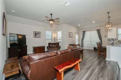 2024 Kathryn Dr, Bryan, TX 77807 photo 5
