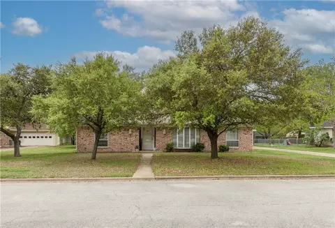 2320 Bristol St, Bryan, TX 77802