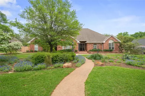 3021 Coronado Dr, College Station, TX 77845