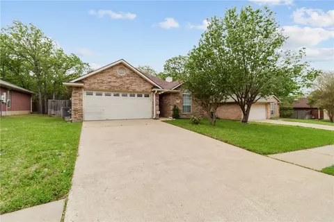 2007 Kimmy Dr, Bryan, TX 77807