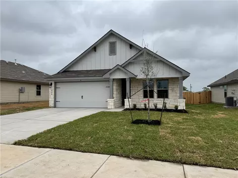 904 Legrand St, Brenham, TX 77833
