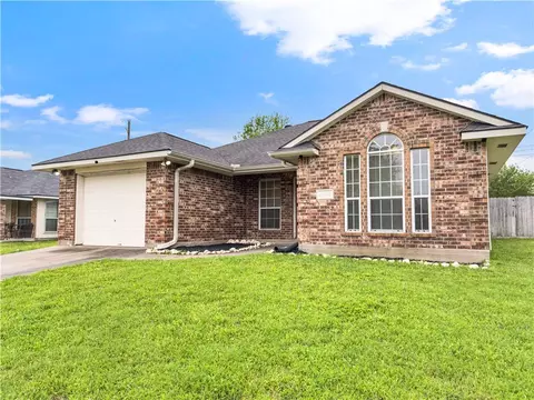 1500 Prairie Dr, Bryan, TX 77802