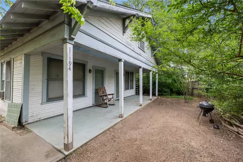 11194 Hickory Rd, College Station, TX 77845
