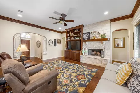 Living - 3068 Archer Cir, Bryan, TX 77808 photo 1 of 2