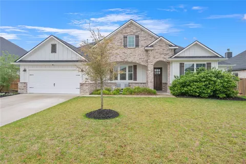 3213 Glencairn Ct, Bryan, TX 77808