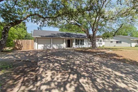 3301 Carter Creek Pkwy, Bryan, TX 77802