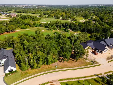 3408 Mahogany Dr, Bryan, TX 77807 photo 2