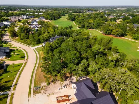 3408 Mahogany Dr, Bryan, TX 77807 photo 3