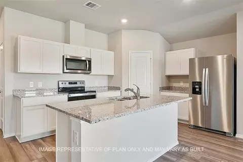 211 Rockbridge Dr, Huntsville, TX 77340