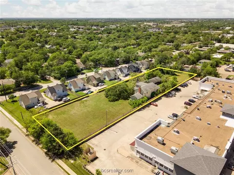 600 N Avenue E, Bryan, TX 77801 photo 2