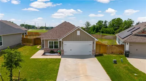 410 Marble Falls Dr, Bryan, TX 77803