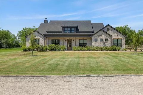 5025 Glory Rd, Bryan, TX 77808