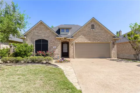 3918 Park Meadow Ln, Bryan, TX 77802