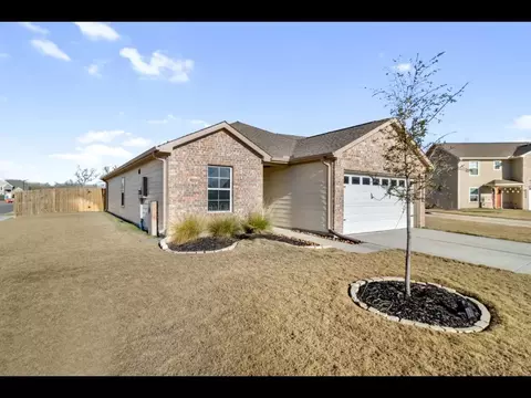 6049 Toby Bnd, Bryan, TX 77807 photo 2