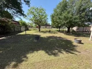 Exterior - 800 Union St, Bryan, TX 77801 photo 6 of 14