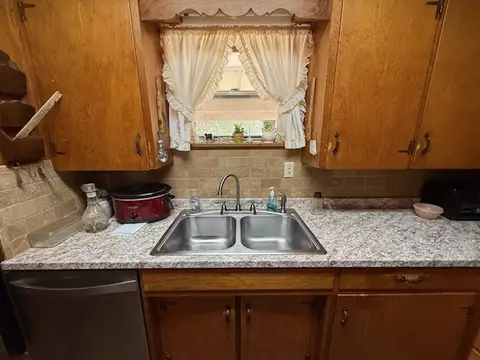Kitchen - 800 Union St, Bryan, TX 77801 photo 4 of 5