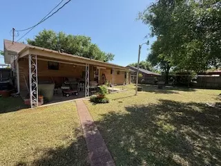 Exterior - 800 Union St, Bryan, TX 77801 photo 12 of 14