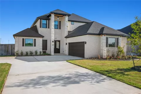 4221 Skylar Dr, College Station, TX 77845