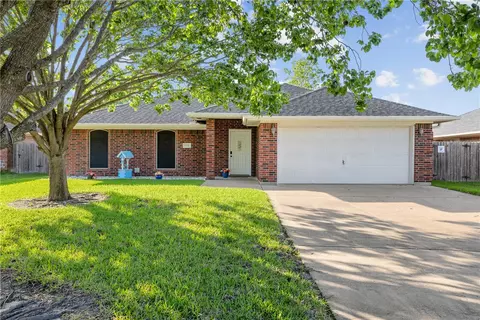 1205 Roanoke Ct, College Station, TX 77845