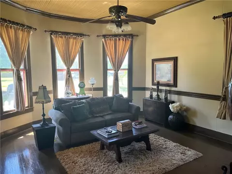 Living - 1100 Maple, Calvert, TX 77837 photo 2 of 2