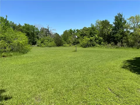 Exterior - 1100 Maple, Calvert, TX 77837 photo 9 of 10