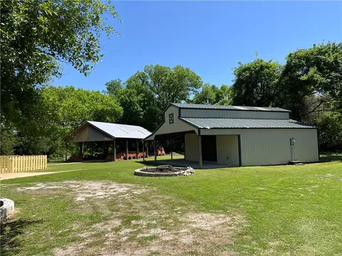 Other - 1100 Maple, Calvert, TX 77837 photo 2 of 5