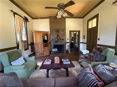 Living - 1100 Maple, Calvert, TX 77837 photo 2 of 3