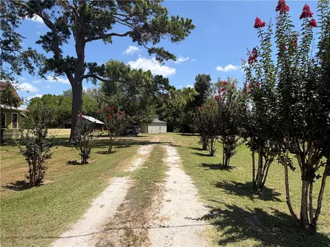 Exterior - 1100 Maple, Calvert, TX 77837 photo 10 of 10