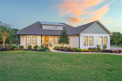 16635 Windy Ryon Rd, College Station, TX 77845