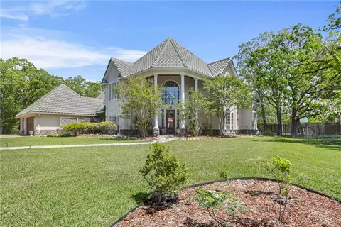 4304 Newcastle Ct, Bryan, TX 77802