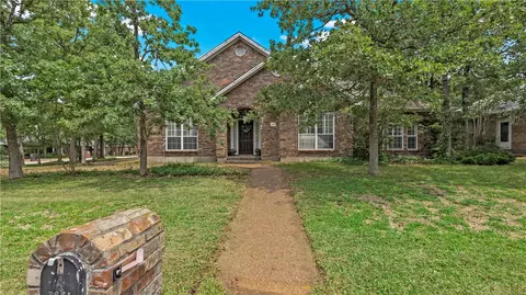 3941 Dove Trl, College Station, TX 77845