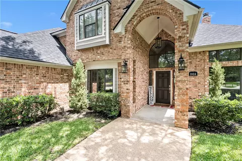 1004 Winged Foot Dr, College Station, TX 77845