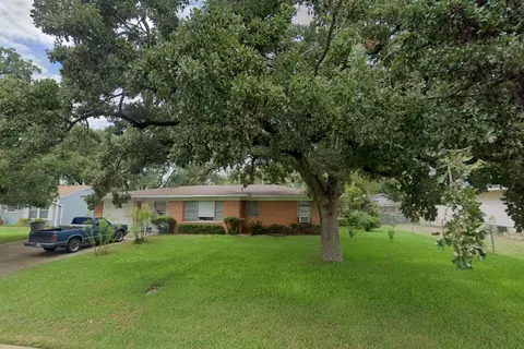 2307 Cindy Ln, Bryan, TX 77801