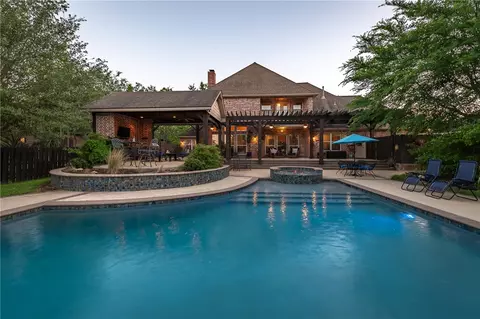 4705 Saint Andrews Dr, College Station, TX 77845