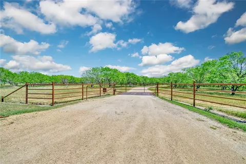 1035 County Rd 112, Cost, TX 78614